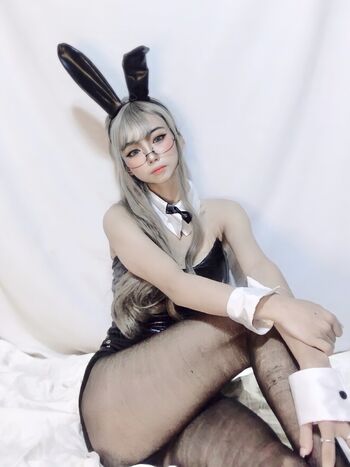 Akari_Cos