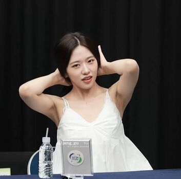 An Yujin 안유진 |