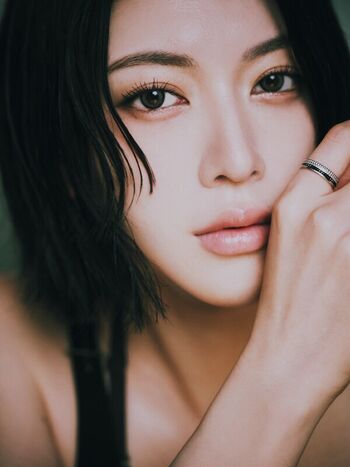 Ayaka Miyoshi