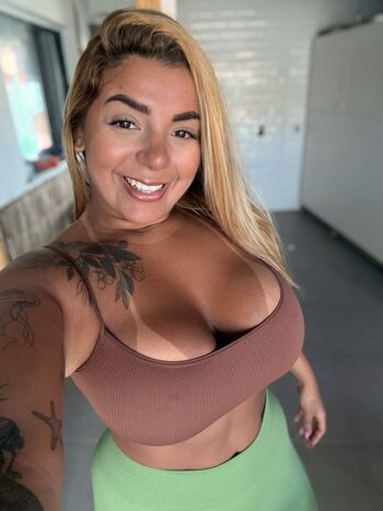 Beauty Carol Lima