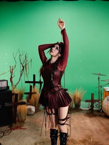 Chrissy Costanza