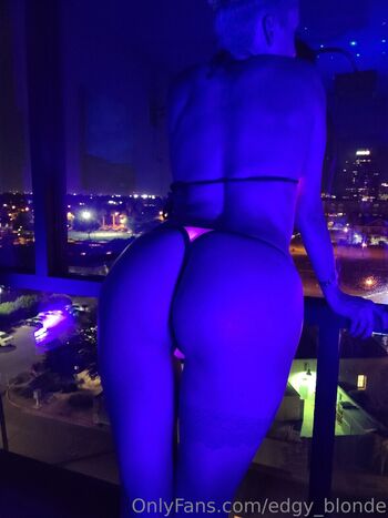 edgy_blonde