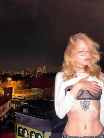 emiliamoore_