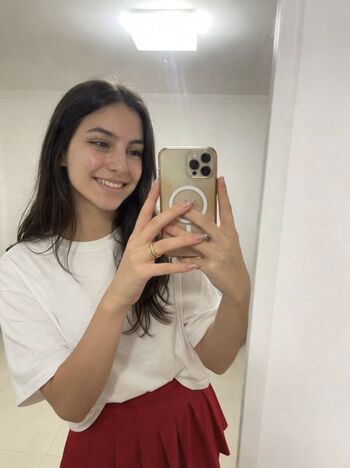 Emilysal26