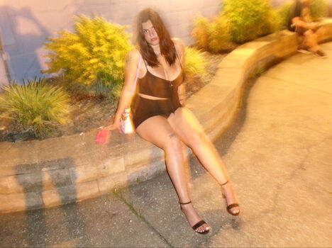 Eve T Kay