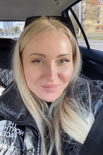 fitcurvyanna