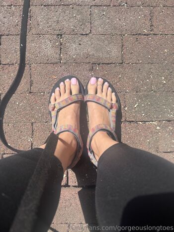 Gorgeouslongtoes