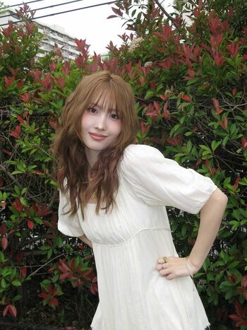 Hirai Momo
