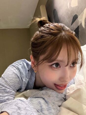 Hirai Momo