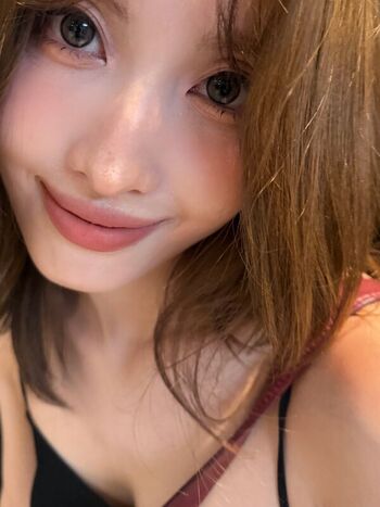Hirai Momo