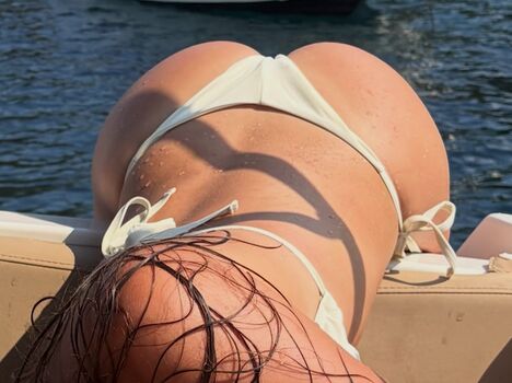 Isa Matos