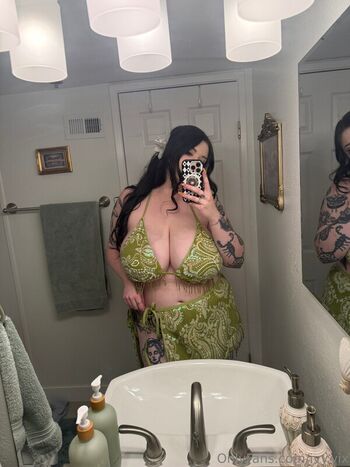 Ivy_vix