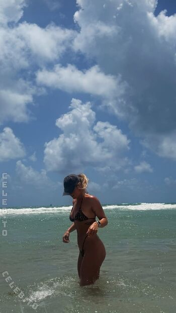 Julia_2122