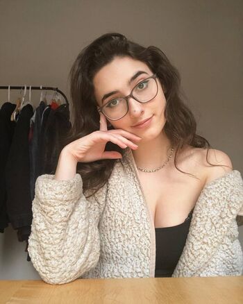 Julia Ain
