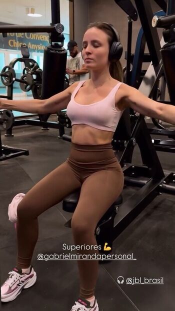 Larissa Manoela