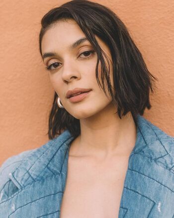 Laysla De Oliveira