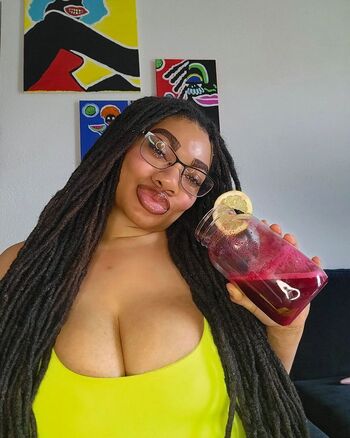 LockedHoneyPrincess