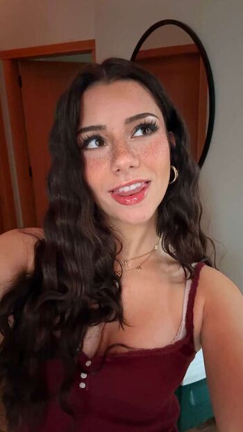 Mikayla Campinos