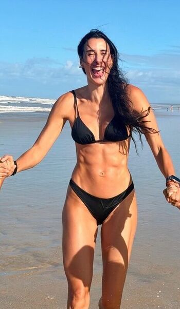 Sheilla Castro
