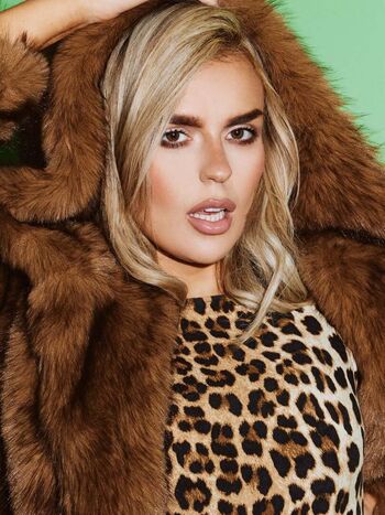 Tallia Storm