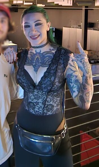 WWE Shotzi