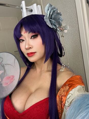 Yaya Han