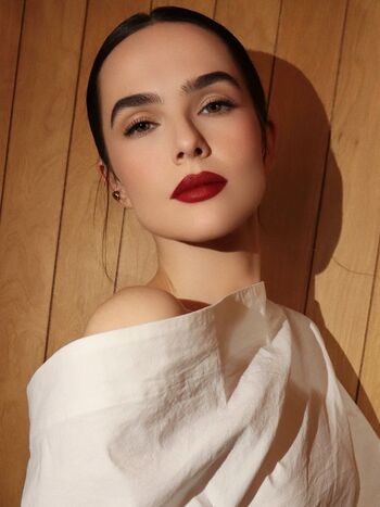 Zoey Deutch